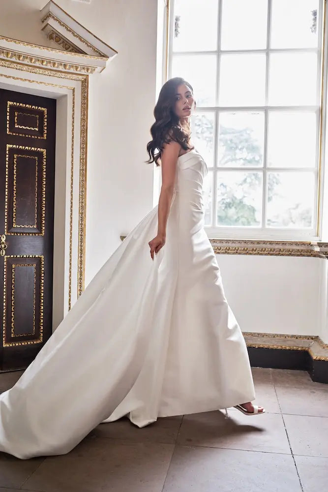 Suzanne Neville Arielle wedding dress