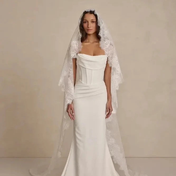 Brides Lace Veil