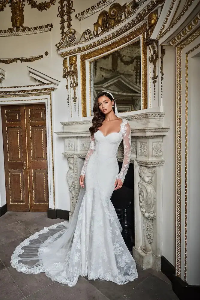 Suzanne Neville Solenne wedding dress