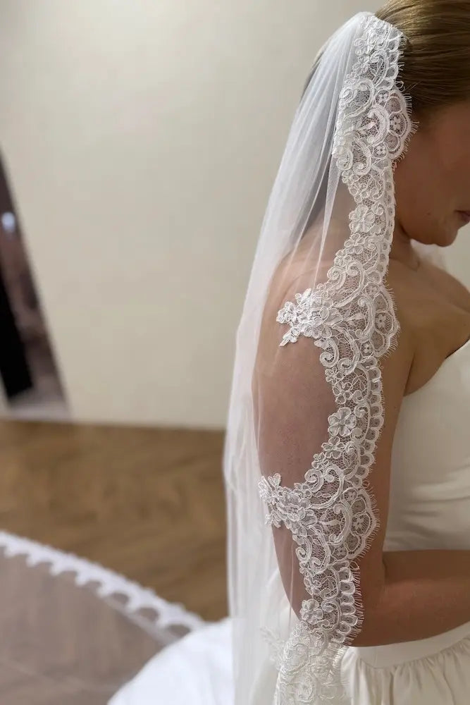 Made With Love Harper Lace Brides Veil