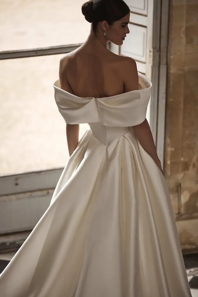 
                  
                    Milla Nova Mirabella designer wedding dress
                  
                