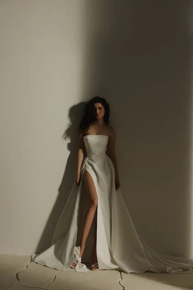Eva Lendel Norwin designer wedding dress