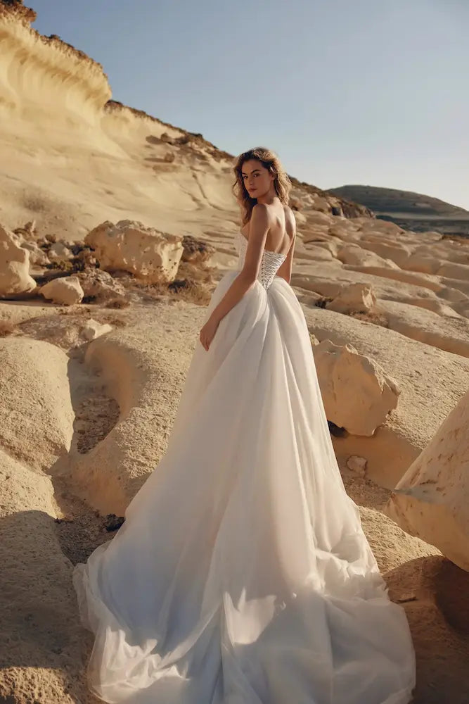 copy designer wedding dresses Eco Friendly Pre Owned Designer Wedding Dresses 10 Sustainable Wedding Dress Brands To Watch