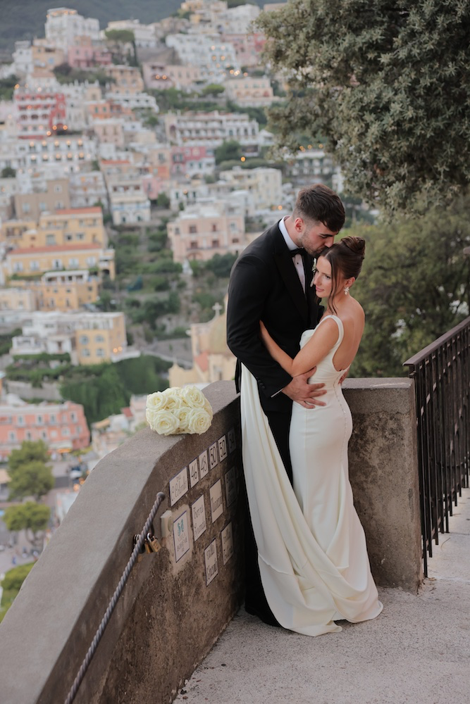 bride and groom in Positano