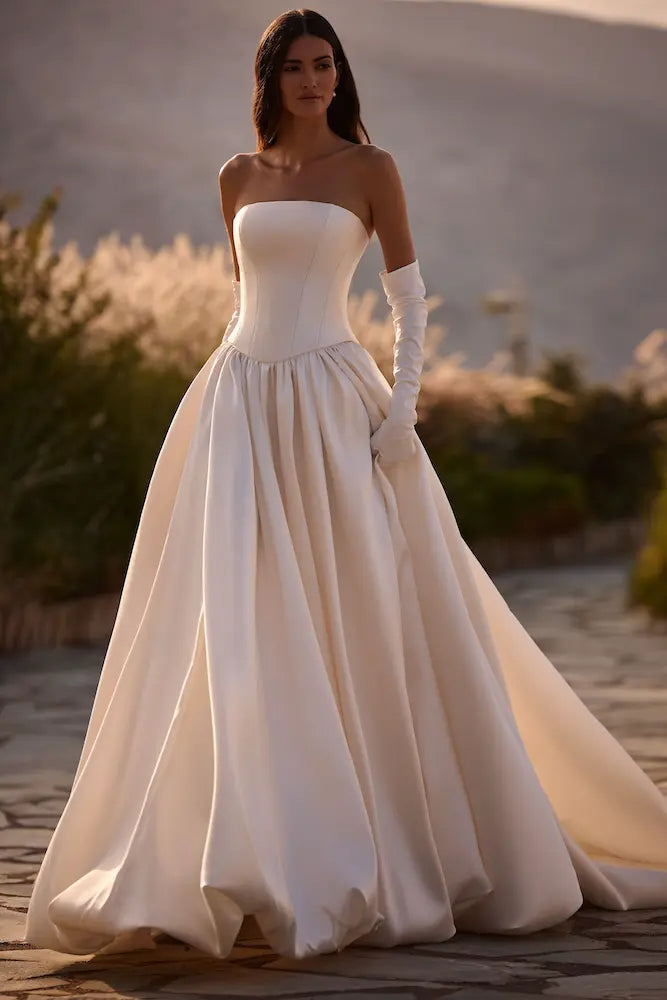 Milla Nova Aveline wedding dress