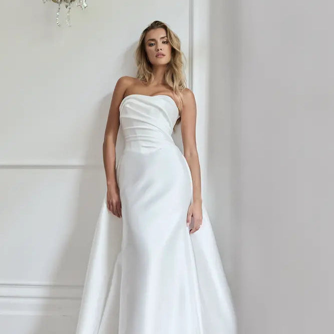 Suzanne Neville Arielle wedding dress