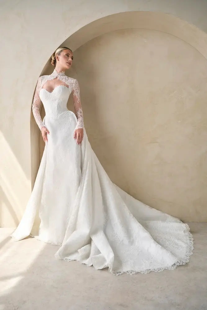 designer wedding dress Suzanne Neville Avelisse