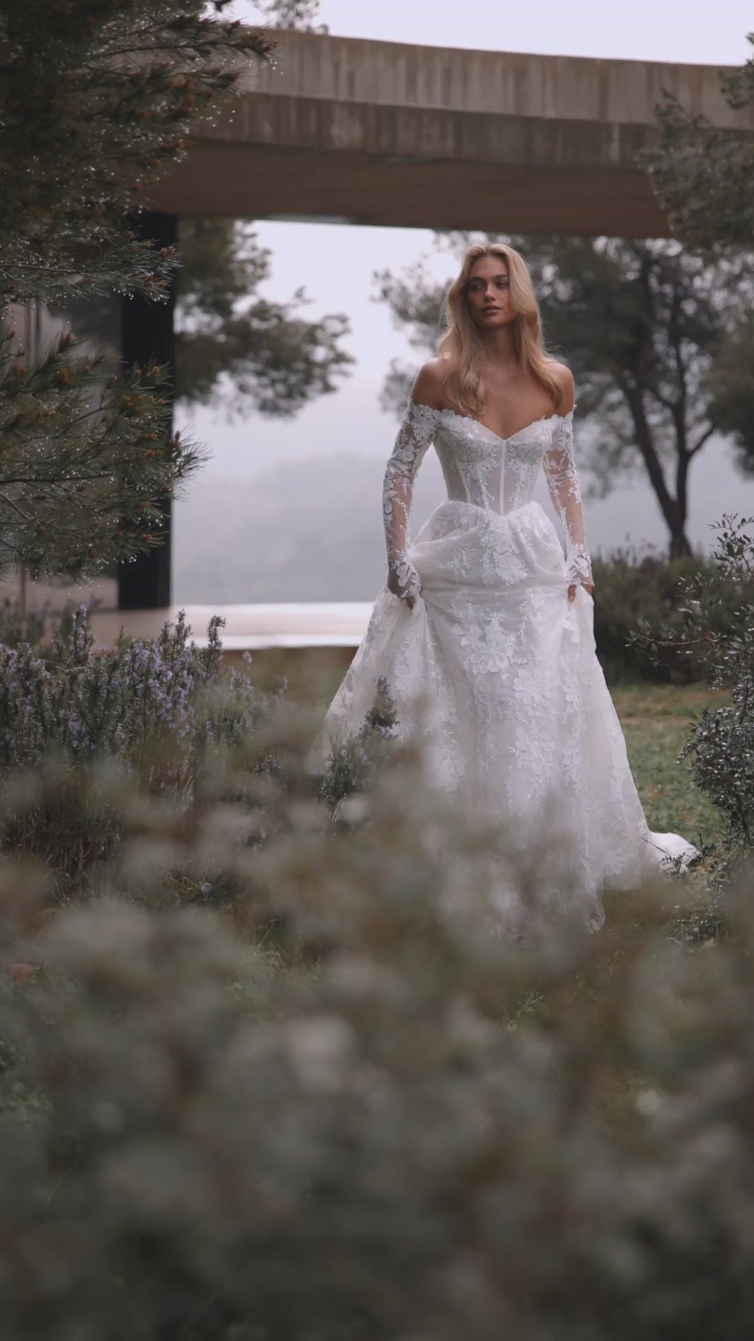 Eva Lendel Hugo wedding dress