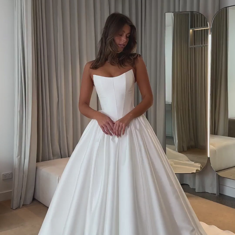 
                  
                    Load and play video in Gallery viewer, KYHA BRIDE Miles WEDDING DRESS
                  
                