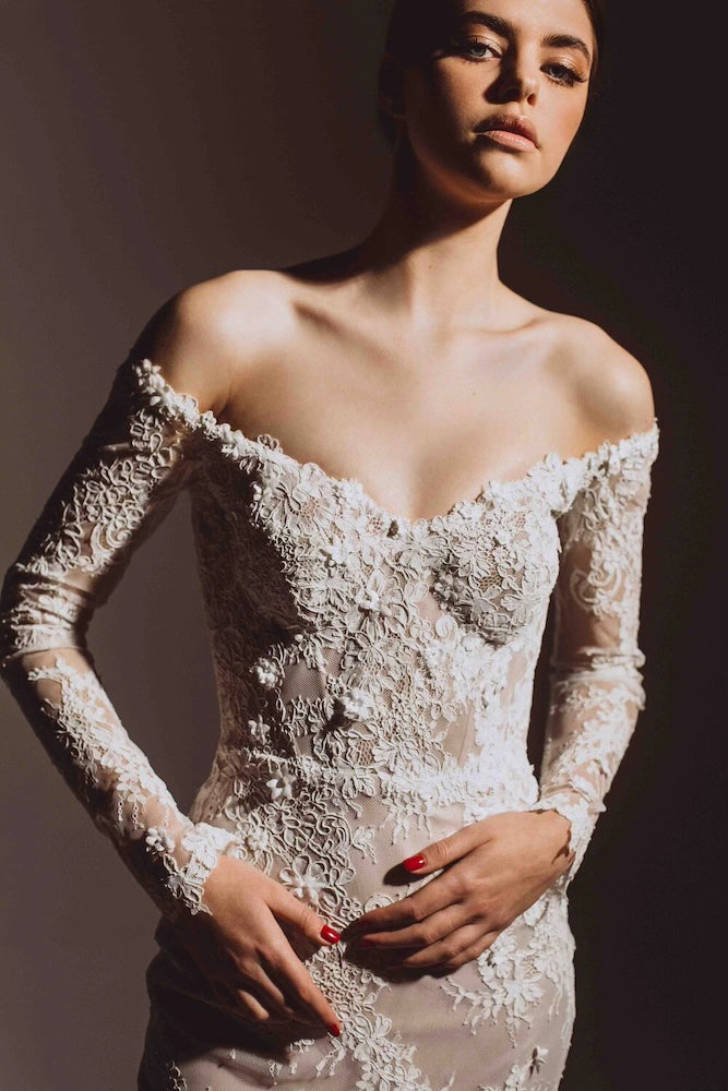 Alena Leena Azalea