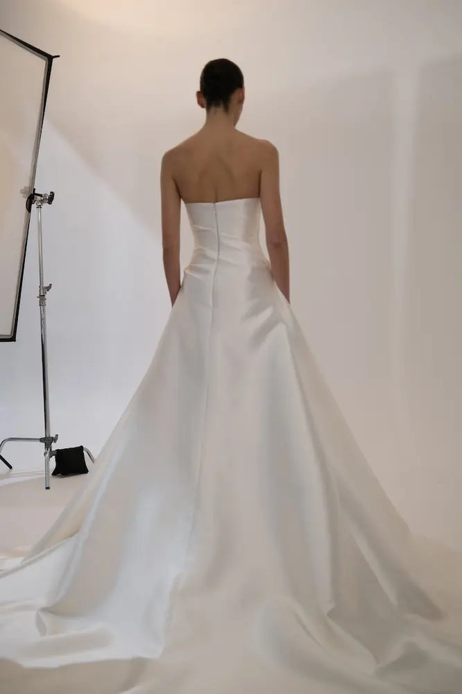 
                  
                    KYHA BRIDE ELLERY WEDDING DRESS
                  
                