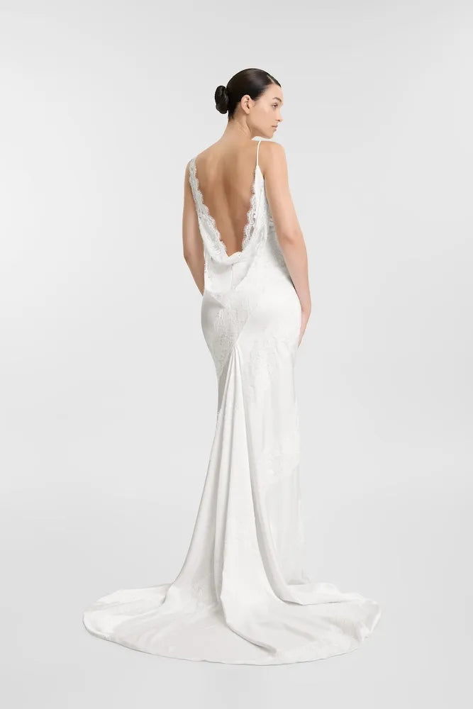
                  
                    KYHA Bride Juniper
                  
                