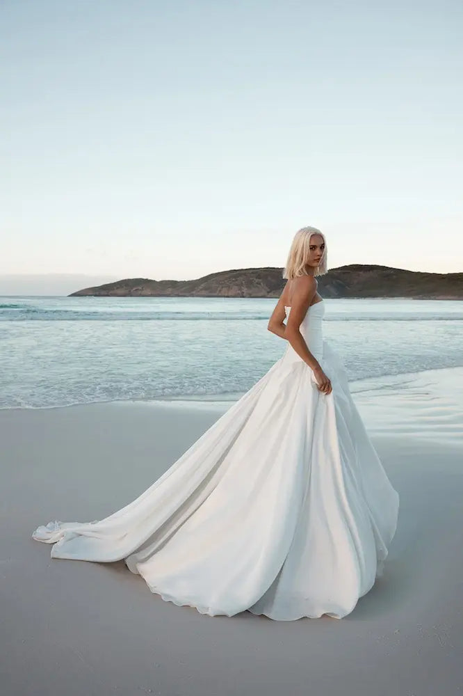 KYHA BRIDE LUCKY WEDDING DRESS