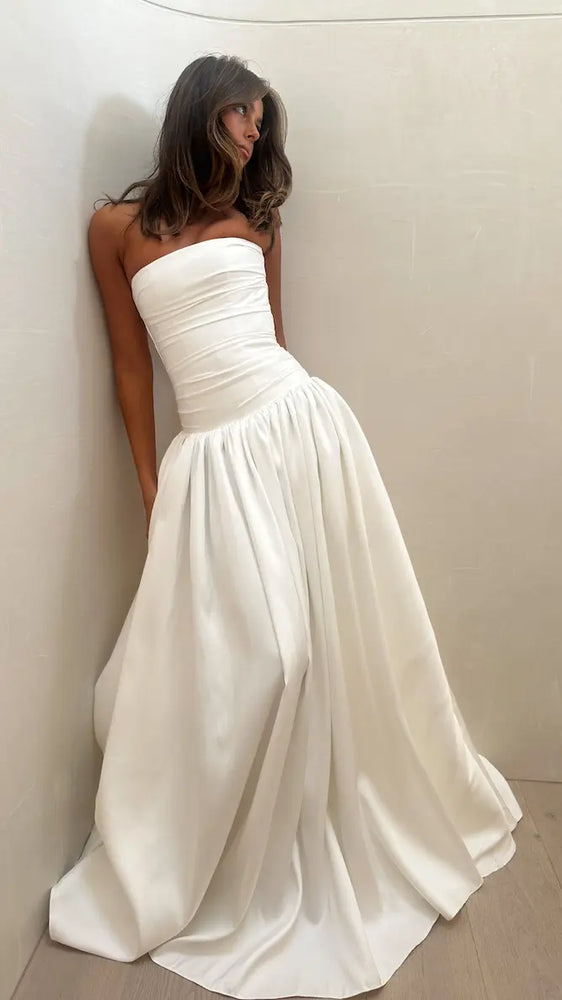
                  
                    KYHA BRIDE LUCKY WEDDING DRESS
                  
                