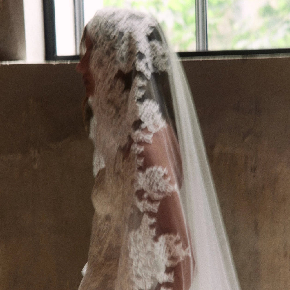 Brides Veil Lace