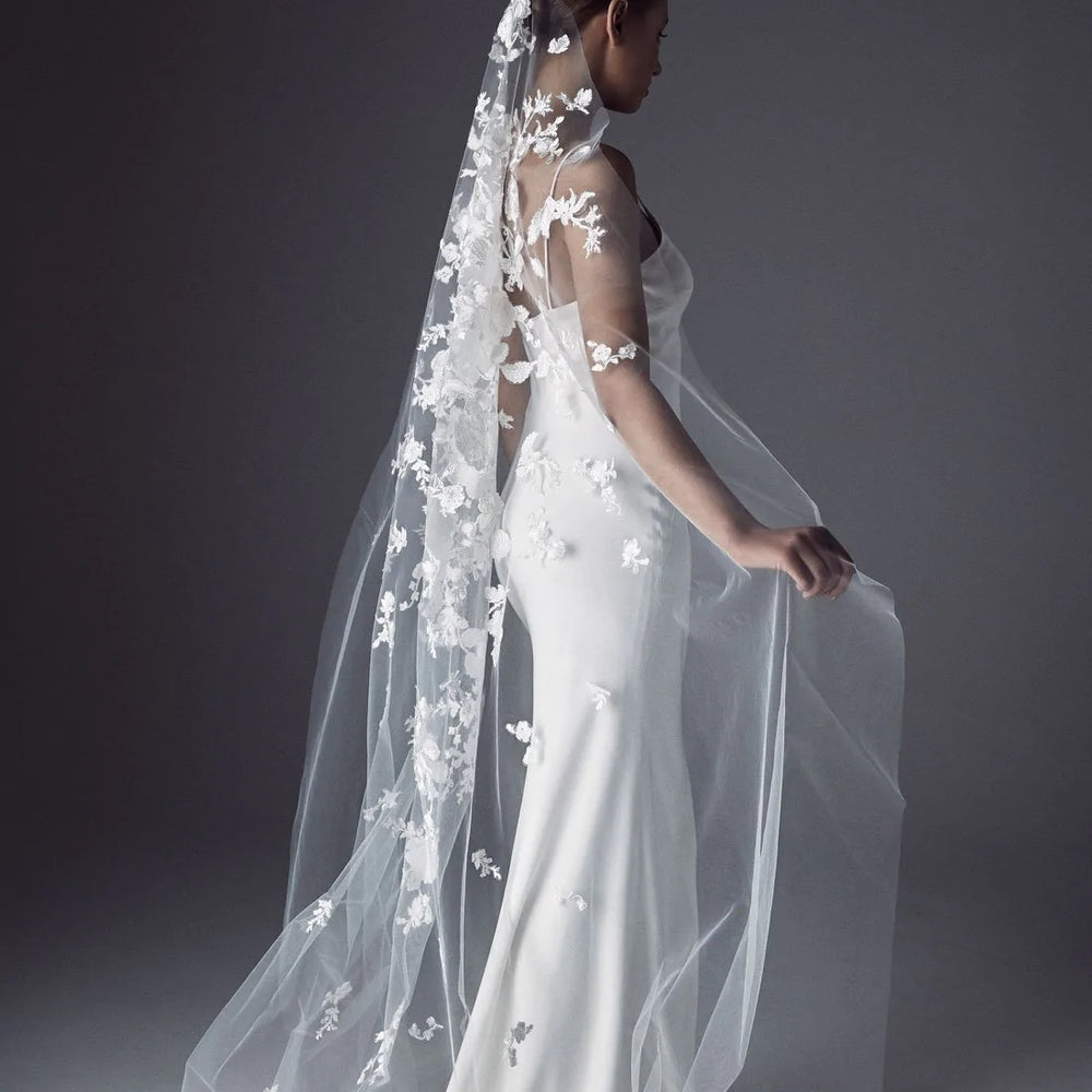 Bries Lace Veil
