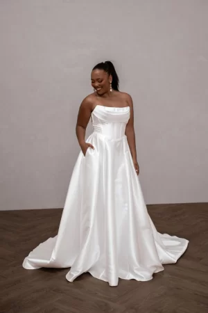 CURVY-BRIDE-WEDDING-DRESS-SIZE-18-TO-30-MADEWITHLOVECELINE (1)